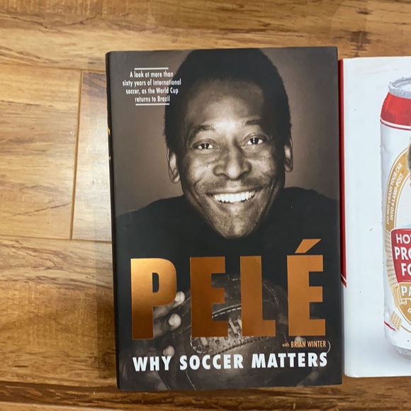 Soccer Football Books - Picture 6 of 8